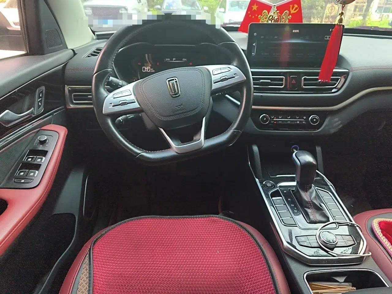 Bestune T33 2019 1.6L Automatic Luxury Edition China VI — миниатюра 10