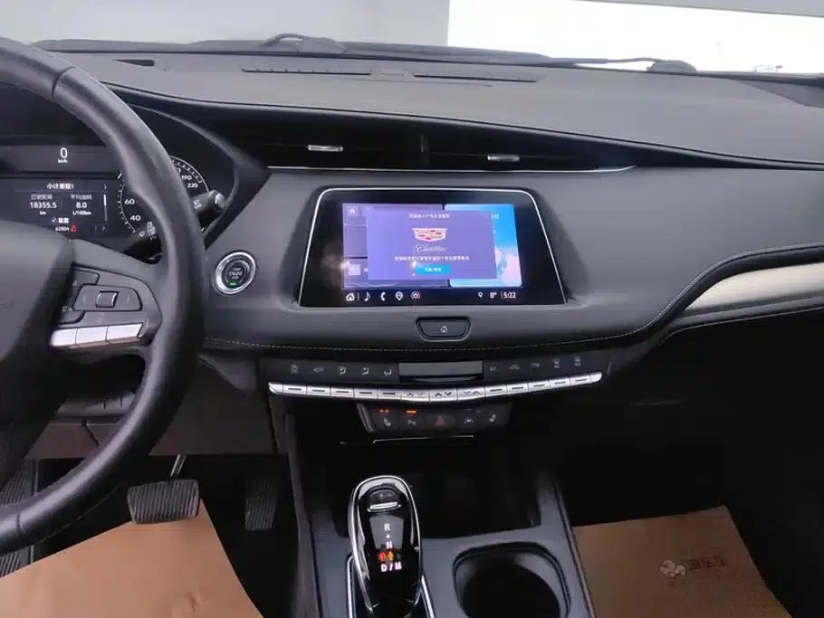 2022 Cadillac XT4 28T Two-Wheel Drive Luxury — миниатюра 13