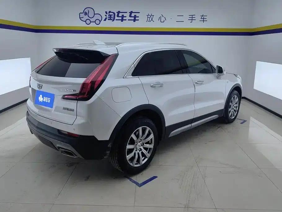 2022 Cadillac XT4 28T Two-Wheel Drive Luxury — миниатюра 3