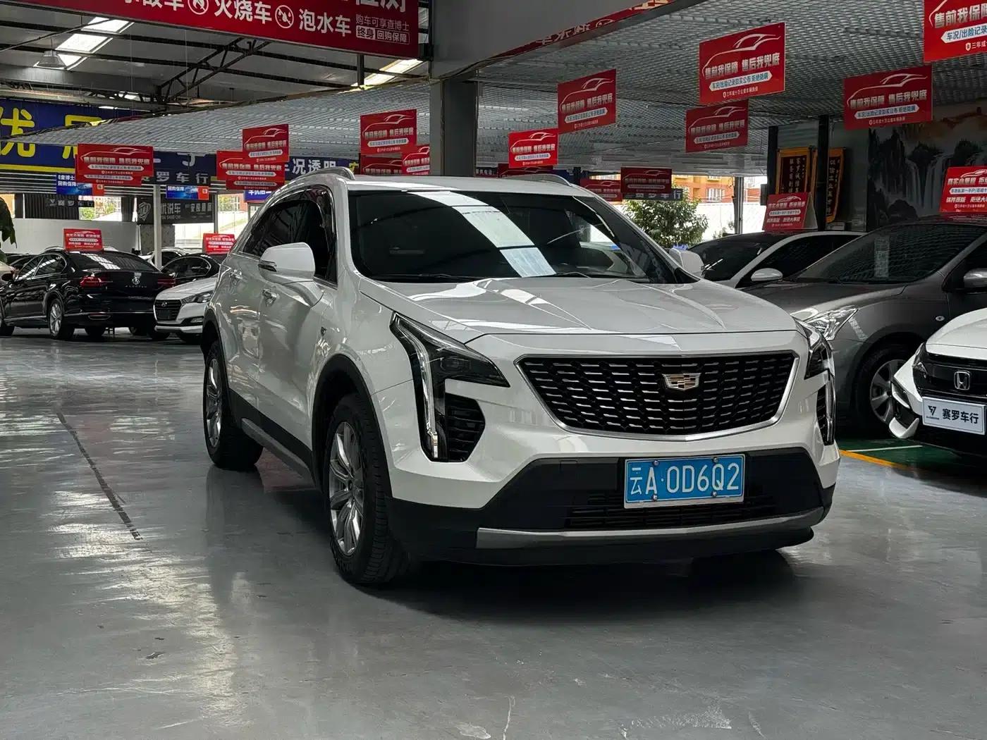 Cadillac XT4 2020 28T Two-Wheel Drive Premium Edition — миниатюра 3