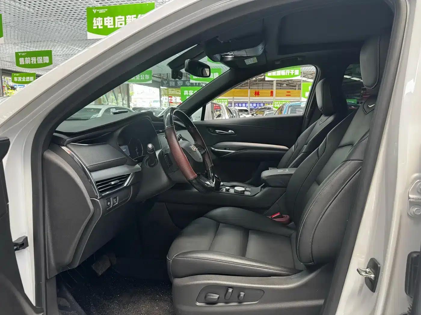 Cadillac XT4 2020 28T Two-Wheel Drive Premium Edition — миниатюра 4