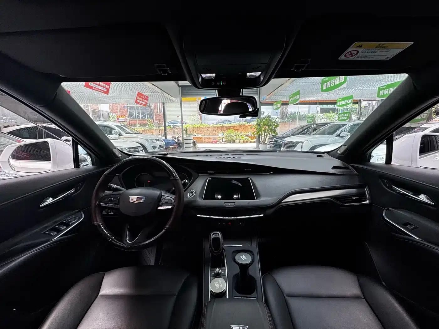 Cadillac XT4 2020 28T Two-Wheel Drive Premium Edition — миниатюра 5