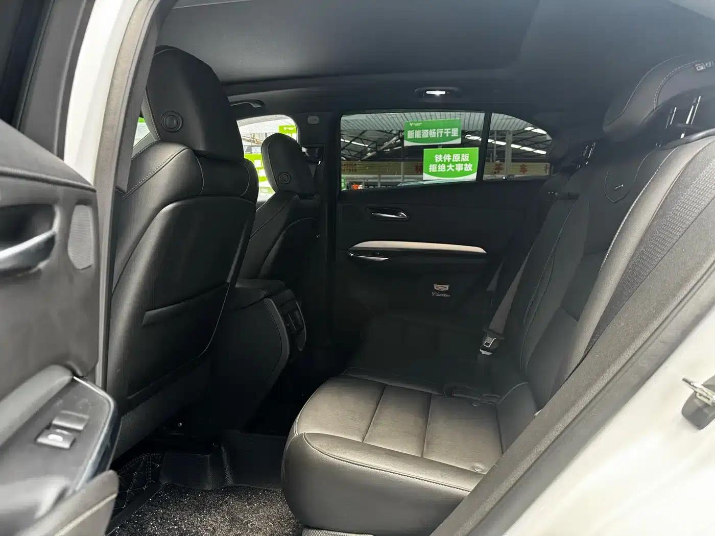 Cadillac XT4 2020 28T Two-Wheel Drive Premium Edition — миниатюра 6