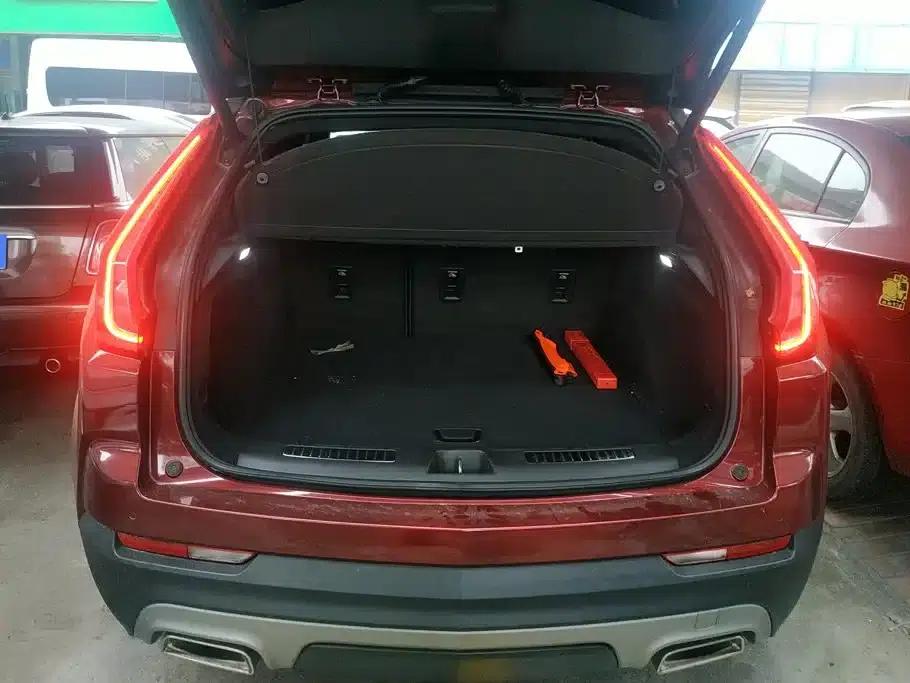 Cadillac XT4 2020 28T Two-Wheel Drive Premium Edition — миниатюра 4