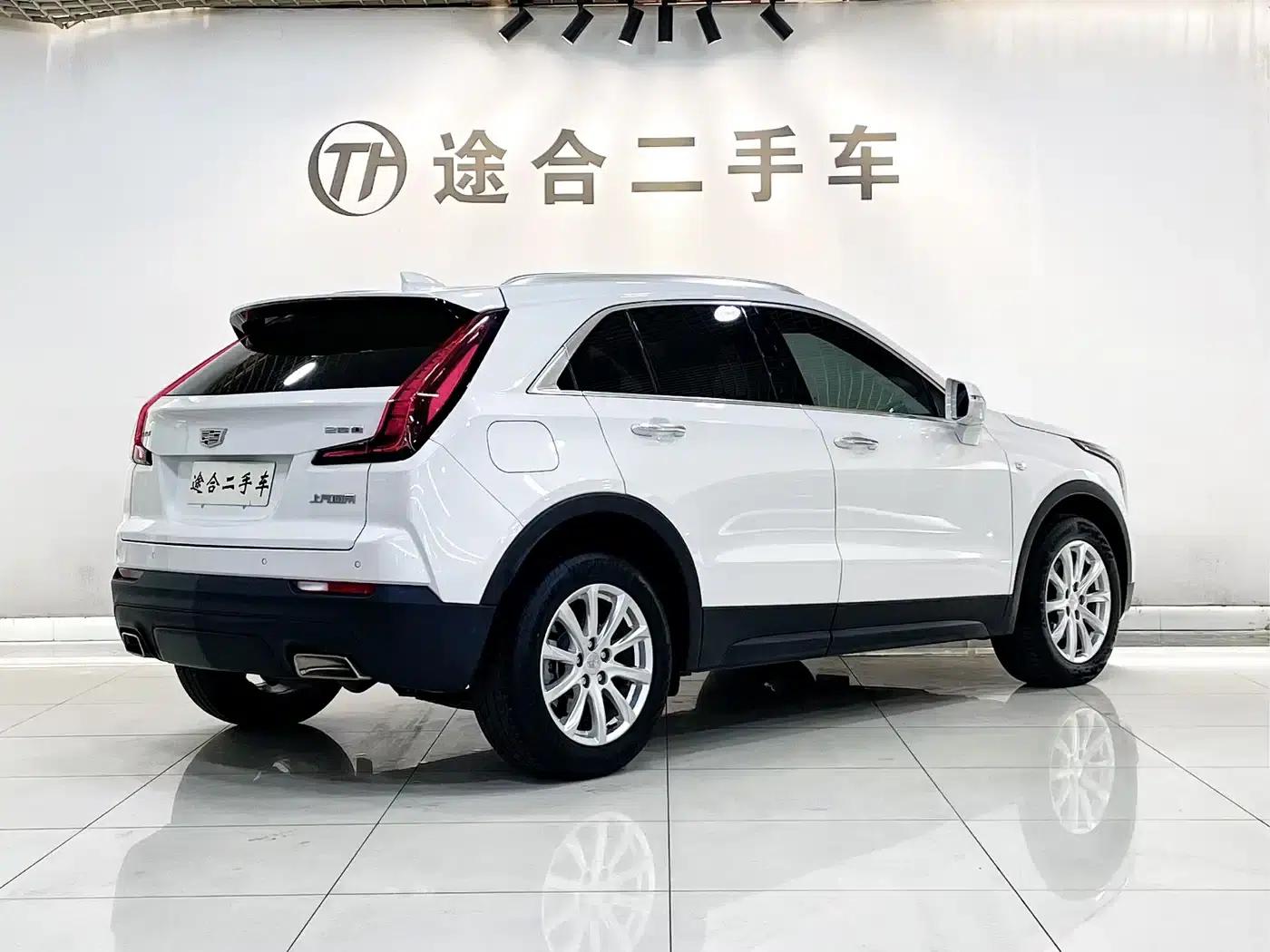 2020 Cadillac XT4 28T Two-Wheel Drive Technical Edition — миниатюра 2