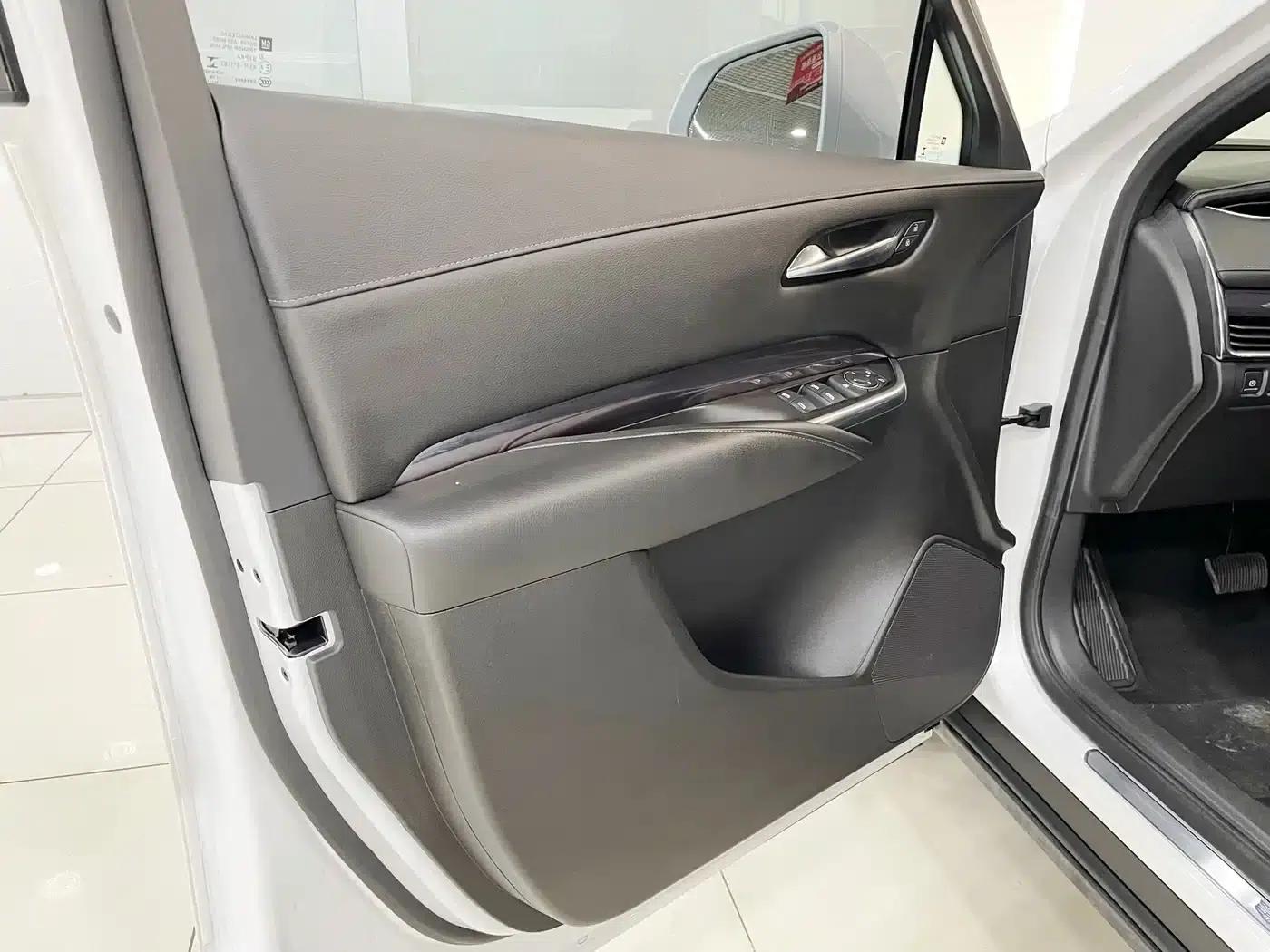2020 Cadillac XT4 28T Two-Wheel Drive Technical Edition — миниатюра 14