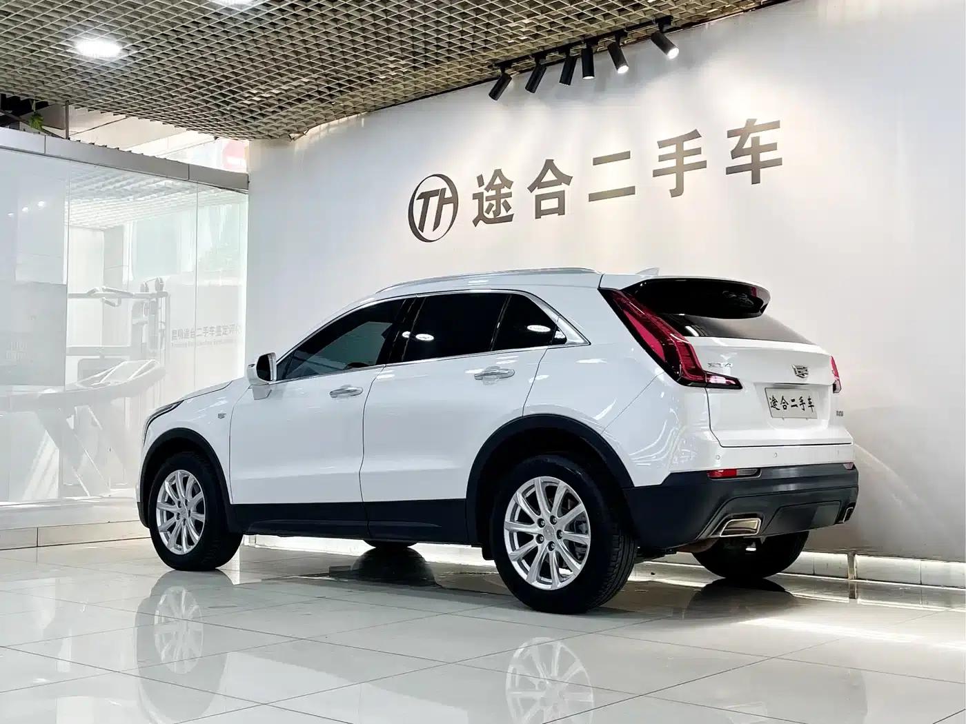 2020 Cadillac XT4 28T Two-Wheel Drive Technical Edition — миниатюра 6