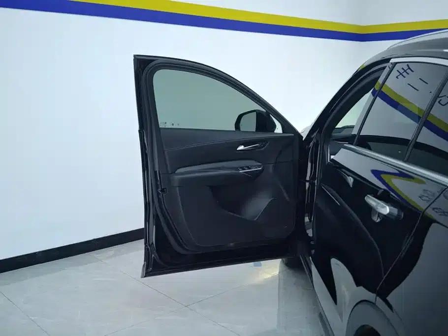 2022 Cadillac XT4 28T Two-Wheel Drive Luxury — миниатюра 7