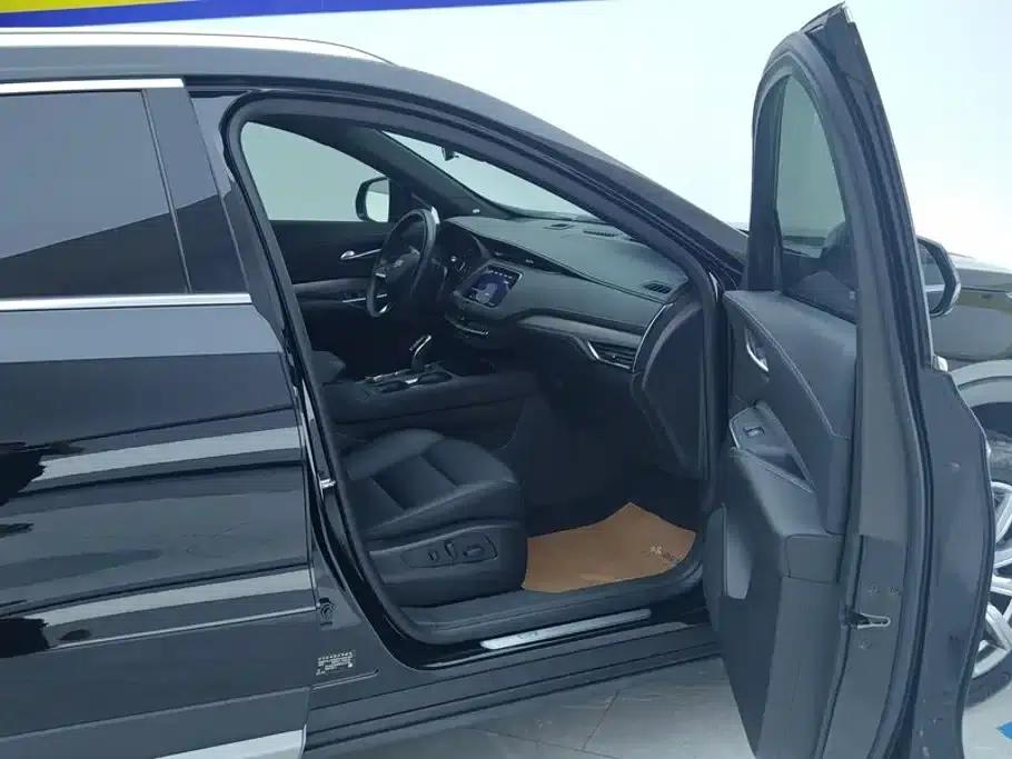 2022 Cadillac XT4 28T Two-Wheel Drive Luxury — миниатюра 8