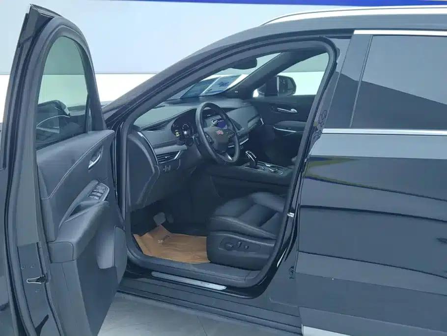 2022 Cadillac XT4 28T Two-Wheel Drive Luxury — миниатюра 9