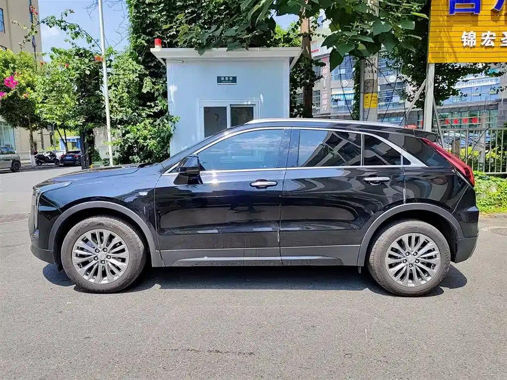 2024 Cadillac XT4 28T Two-Wheel Drive Luxury — миниатюра 3