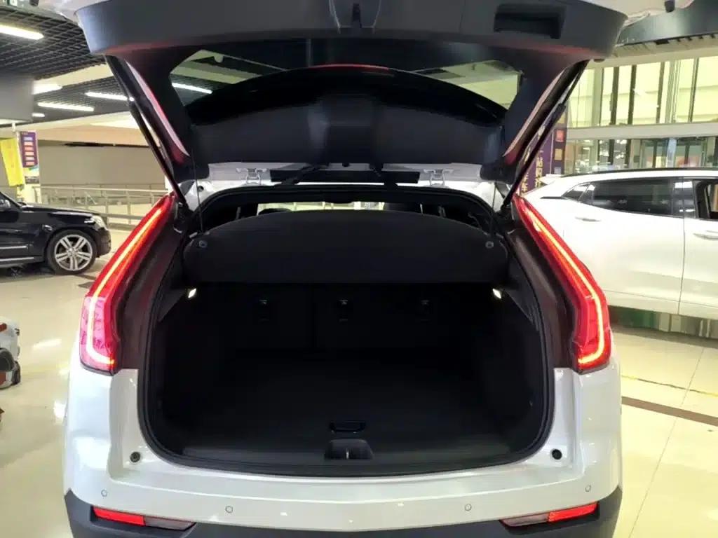 2020 Cadillac XT4 Facelift 28T Two-Wheel Drive Technical Edition — миниатюра 19