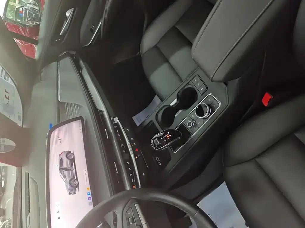 2024 Cadillac XT4 28T Two-Wheel Drive Luxury — миниатюра 10