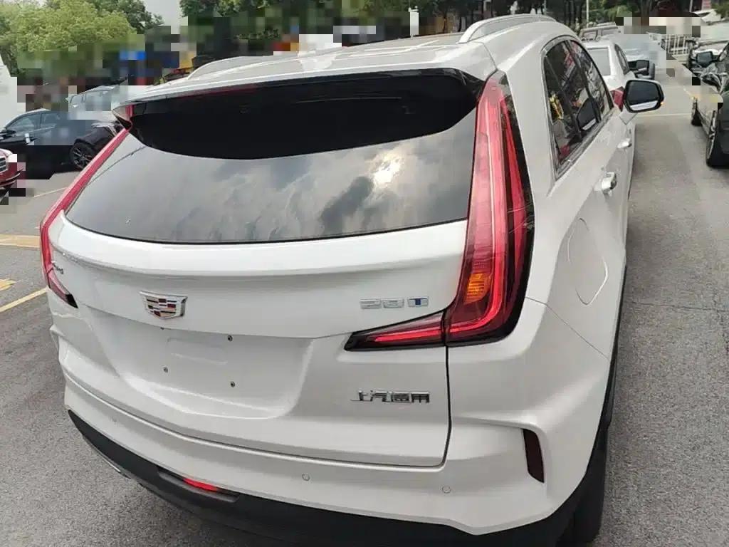 2024 Cadillac XT4 28T Two-Wheel Drive Luxury — миниатюра 6