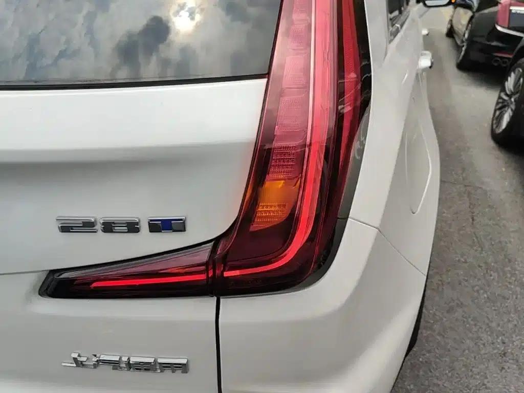 2024 Cadillac XT4 28T Two-Wheel Drive Luxury — миниатюра 8