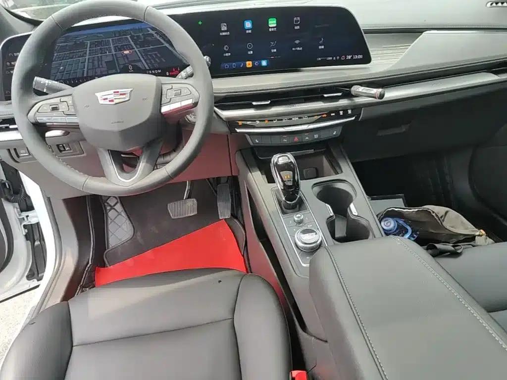 2024 Cadillac XT4 28T Two-Wheel Drive Luxury — миниатюра 10