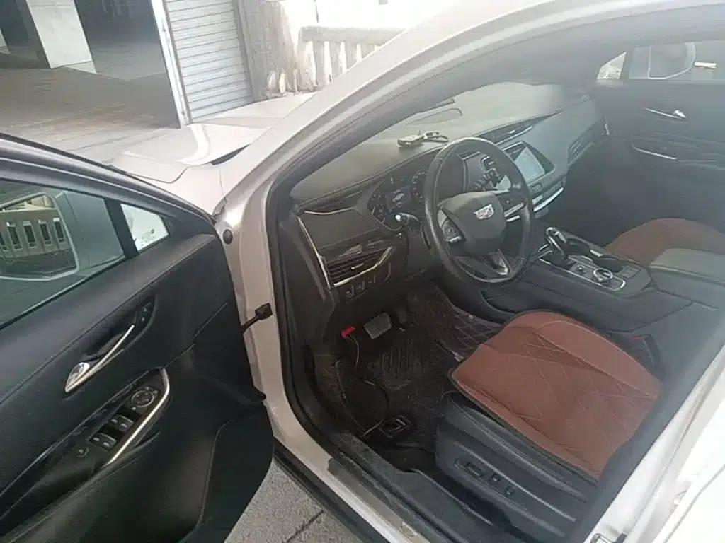 2020 Cadillac XT4 Facelift 28T Two-Wheel Drive Technical Edition — миниатюра 16