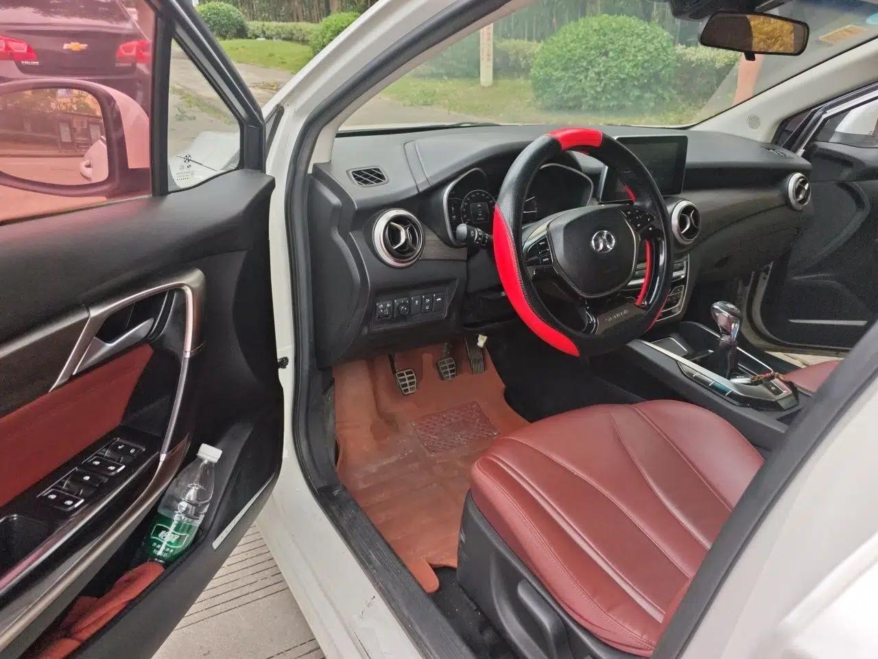 BAIC Senova D50 2018 1.5L Manual Prestige Intelligent Drive Edition — миниатюра 16