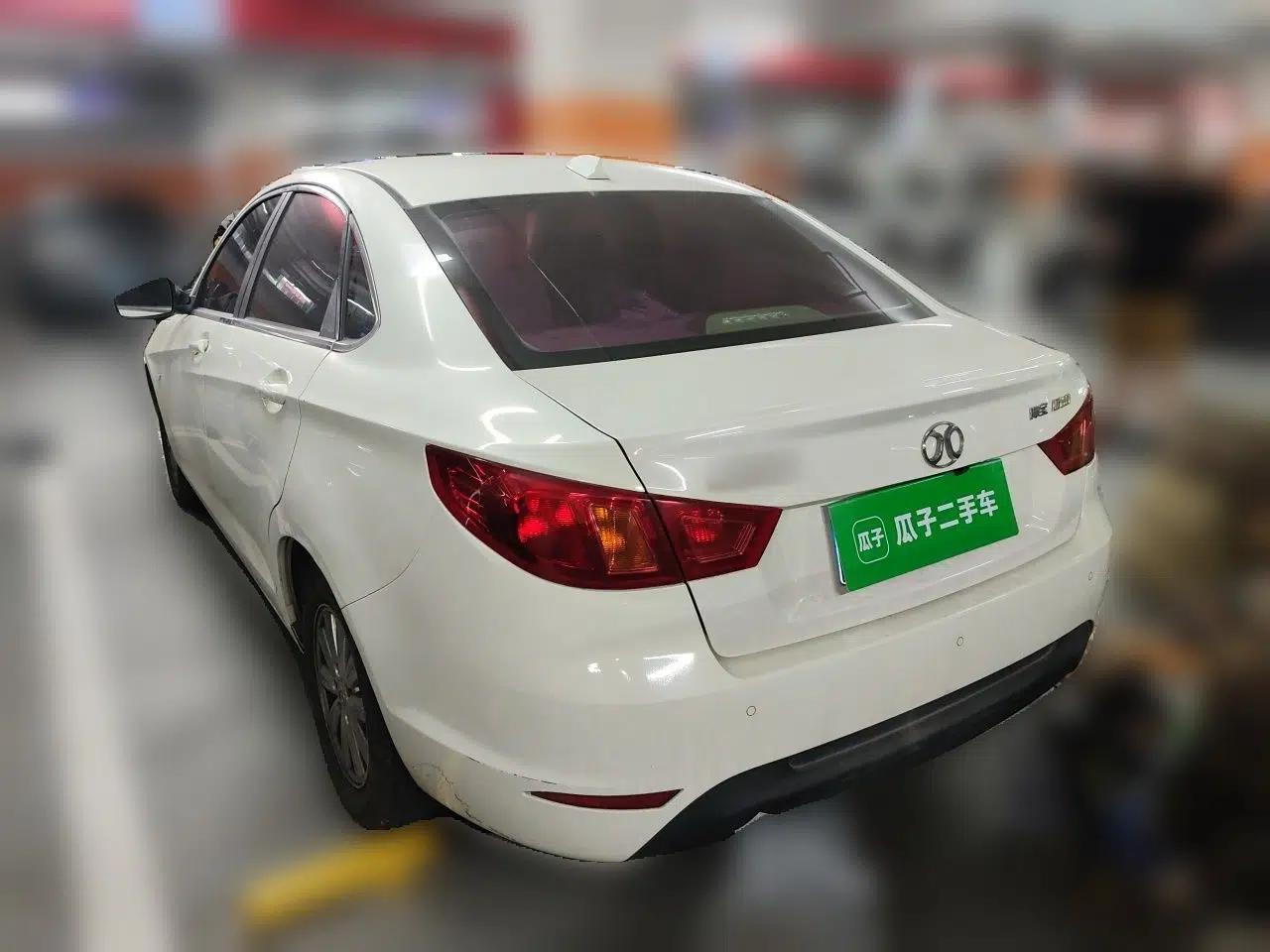 BAIC Senova D50 2014 1.5L CVT Standard Edition — миниатюра 4