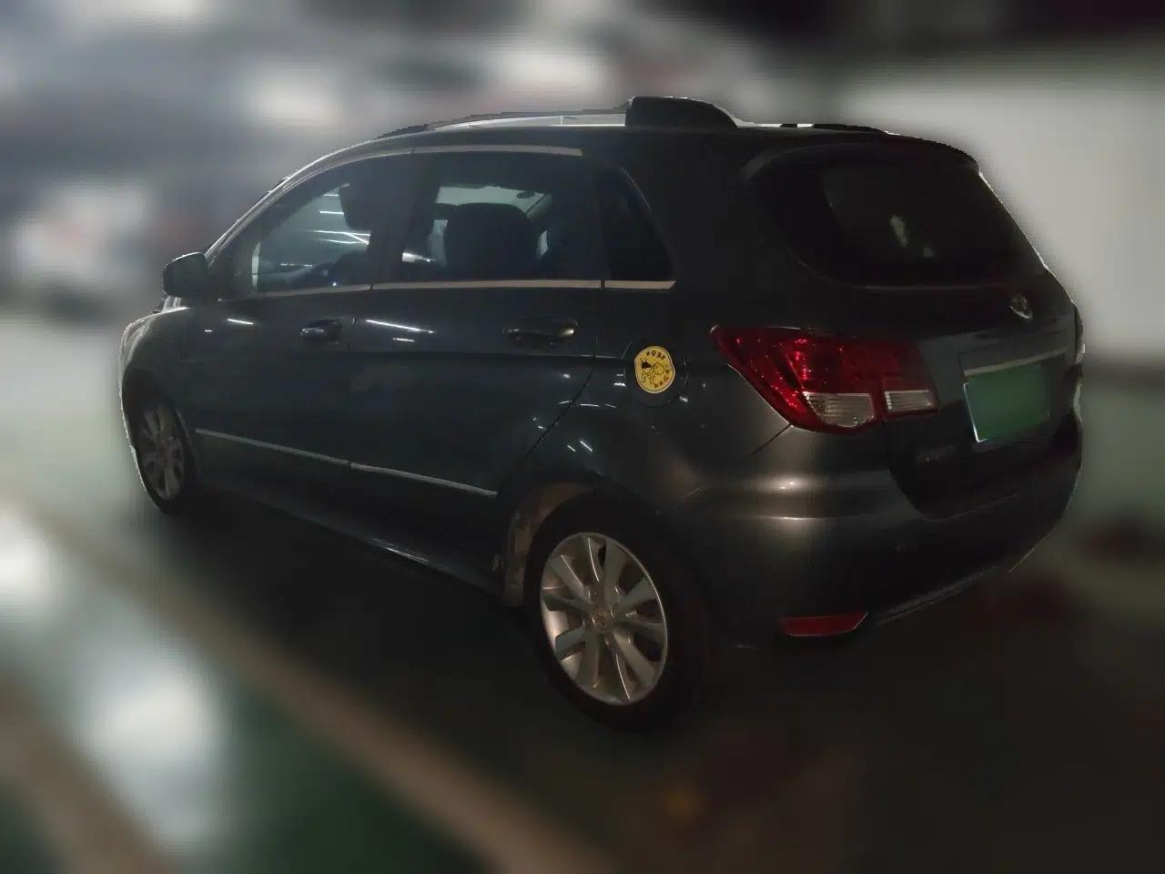 BAIC E Series 2012 Hatchback 1.5L Automatic Leshang Version — миниатюра 4