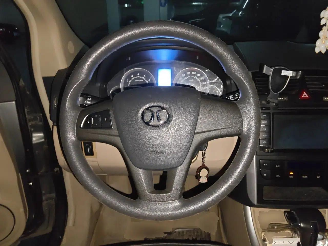 BAIC E Series 2012 Hatchback 1.5L Automatic Leshang Version — миниатюра 10