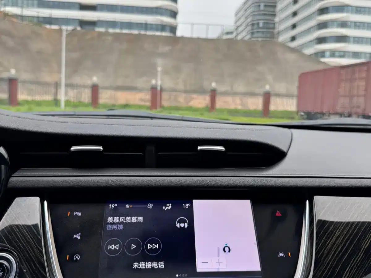 2020 Cadillac XT6 28T Six-Seat AWD Luxury — миниатюра 16