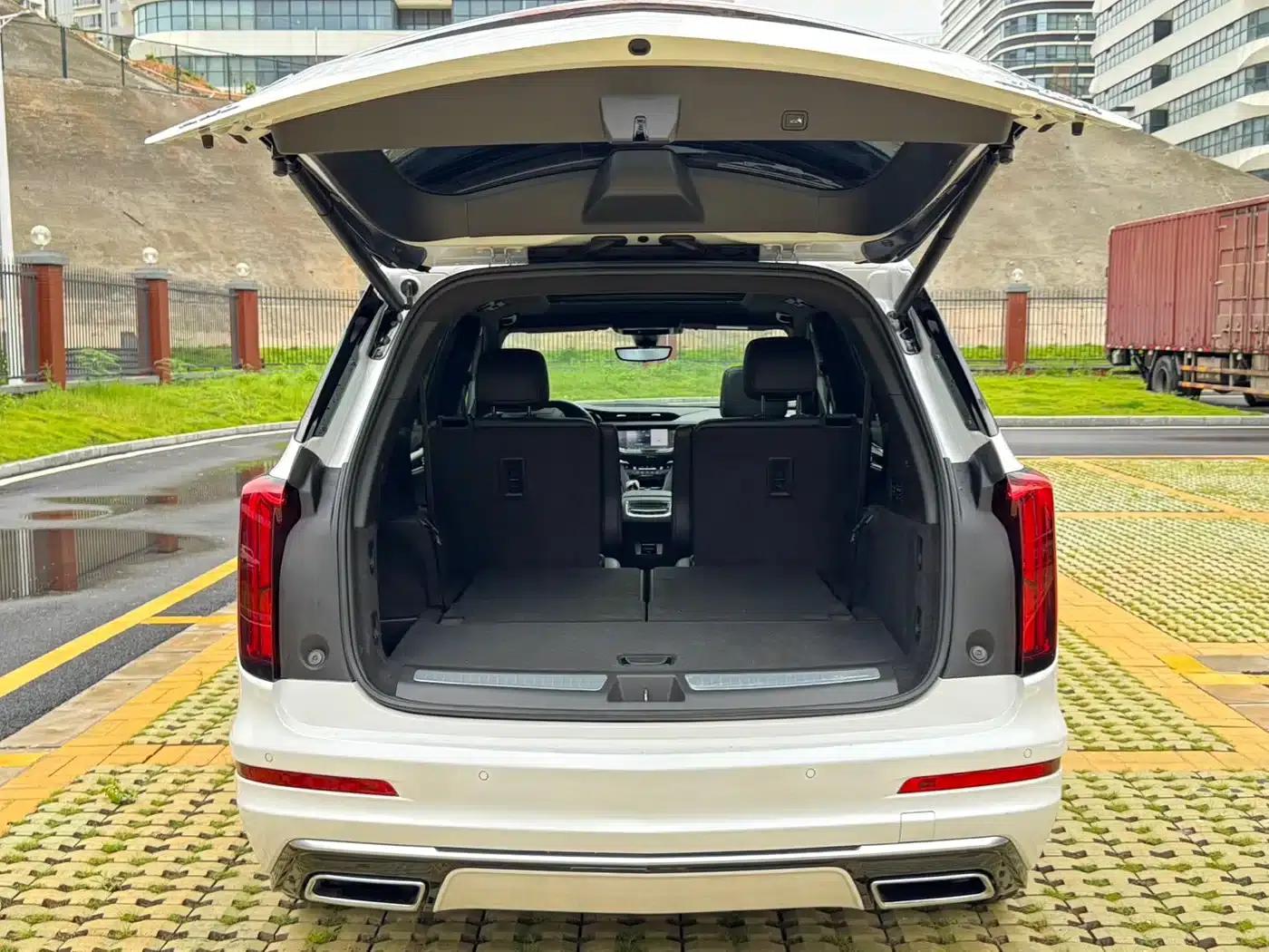 2020 Cadillac XT6 28T Six-Seat AWD Luxury — миниатюра 23