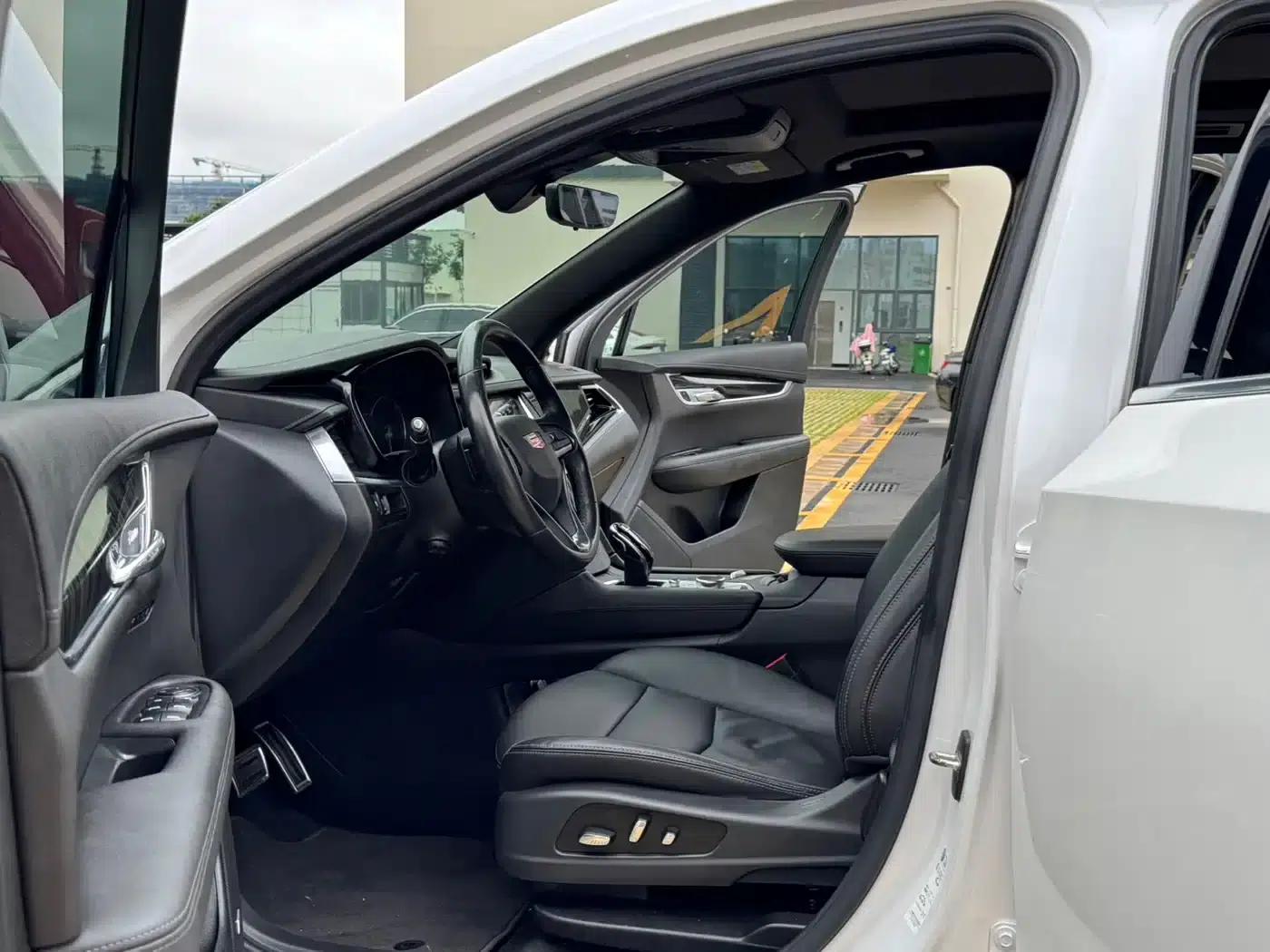 2020 Cadillac XT6 28T Six-Seat AWD Luxury — миниатюра 7