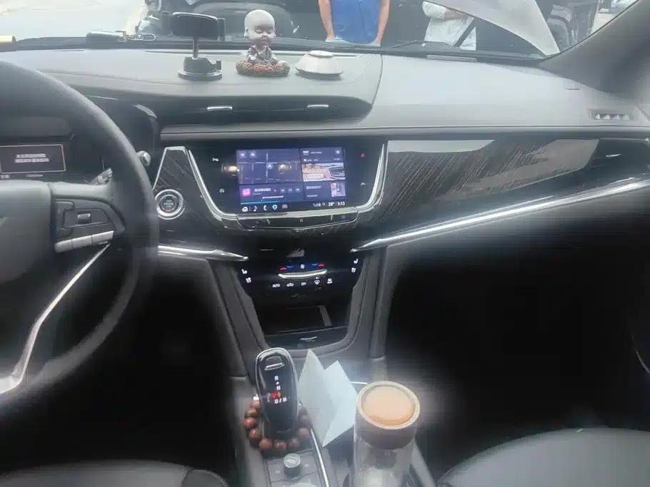 Cadillac XT6 2021 28T 7-Seat AWD Luxury — миниатюра 13