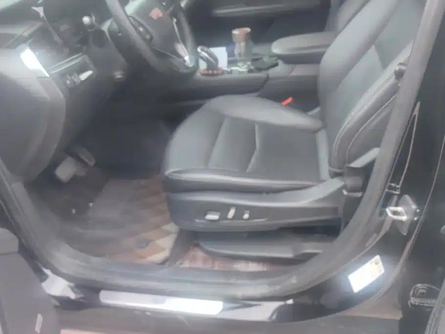Cadillac XT6 2021 28T 7-Seat AWD Luxury — миниатюра 9