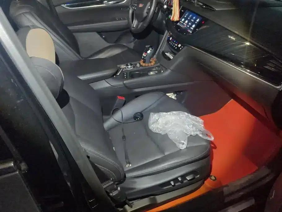 Cadillac XT6 2021 28T Six-Seat AWD Luxury — миниатюра 8