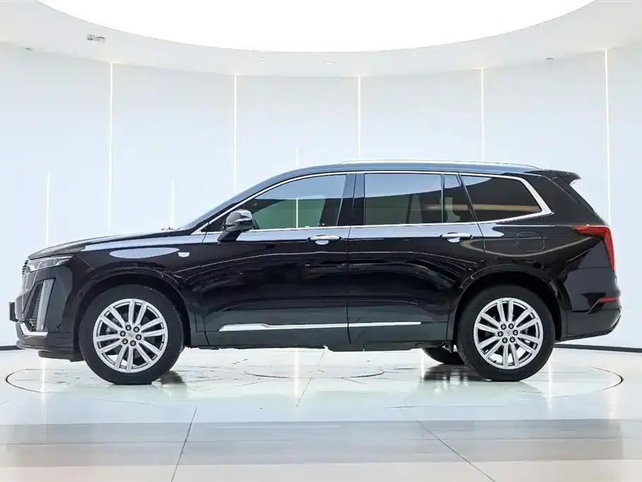 Cadillac XT6 2022 2.0T 7-seater AWD Luxury — миниатюра 8