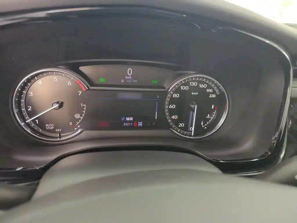 Cadillac XT6 2022 2.0T 7-seater AWD Luxury Standard Edition — миниатюра 12