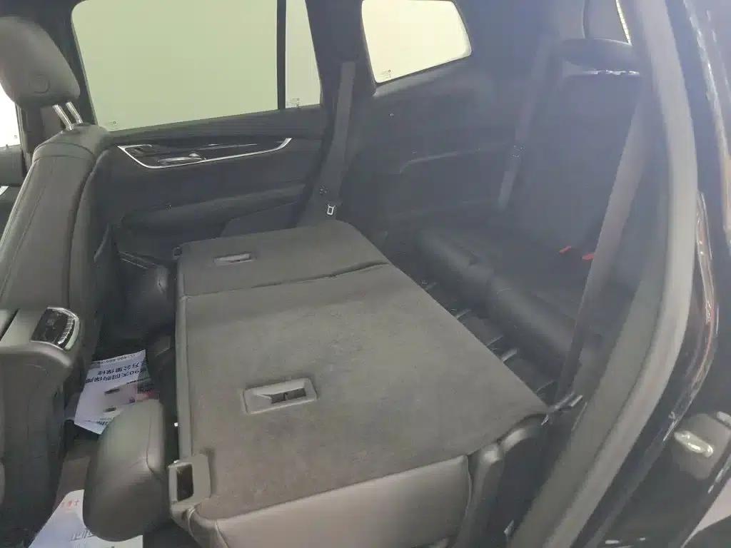 Cadillac XT6 2022 2.0T 7-seater AWD Luxury Standard Edition — миниатюра 4