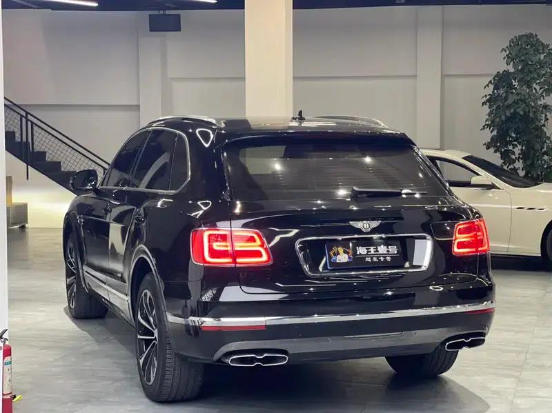 Bentayga 2019 4.0T Automatic Front-Wheel Drive 5-Seater Parallel Import — миниатюра 3