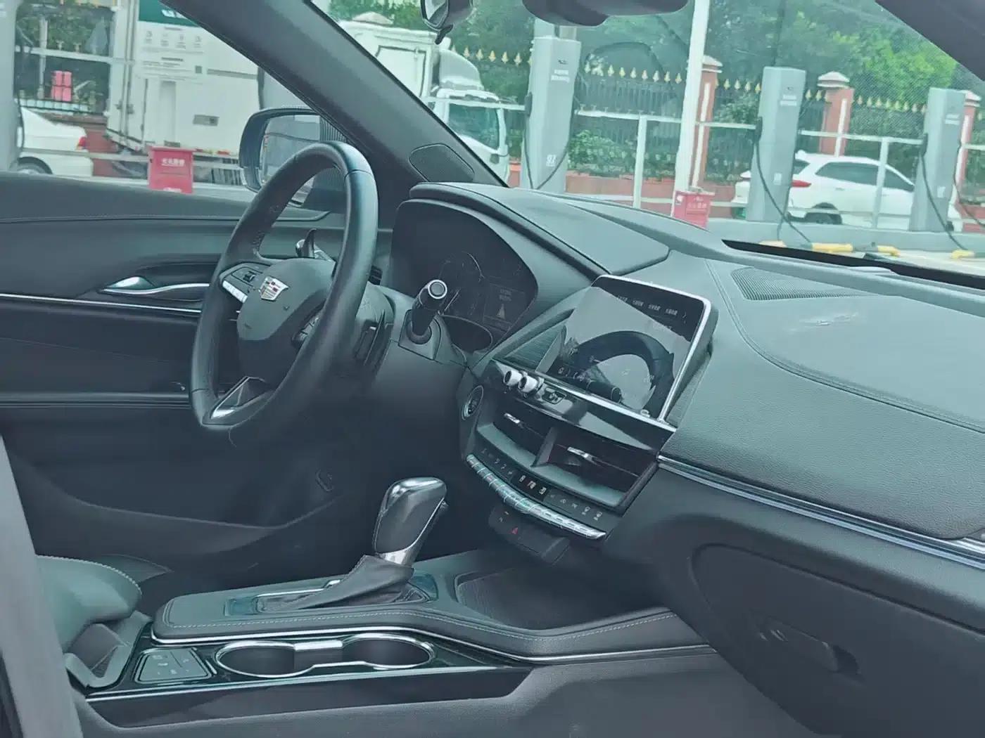 2021 Cadillac CT4 28T Luxury — миниатюра 13