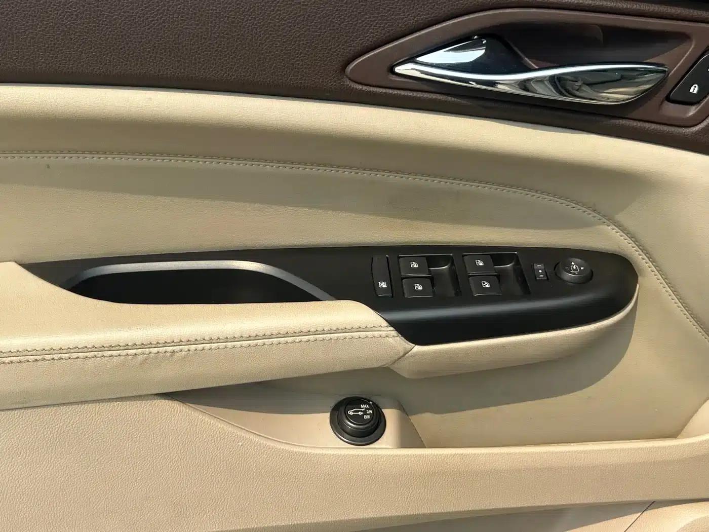 2012 Cadillac SRX 3.0L Comfort — миниатюра 5