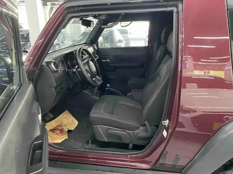 Beijing BJ40 2014 2.4L Manual Cross-Country Edition — миниатюра 9