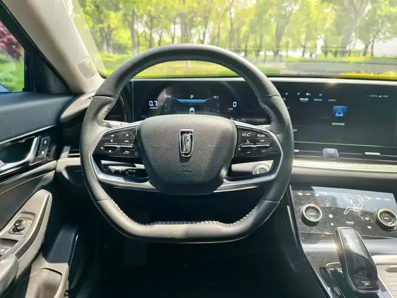 Bestune B70 2023 Third Generation 1.5T Automatic Enjoyment Edition 70th Anniversary Edition — миниатюра 15