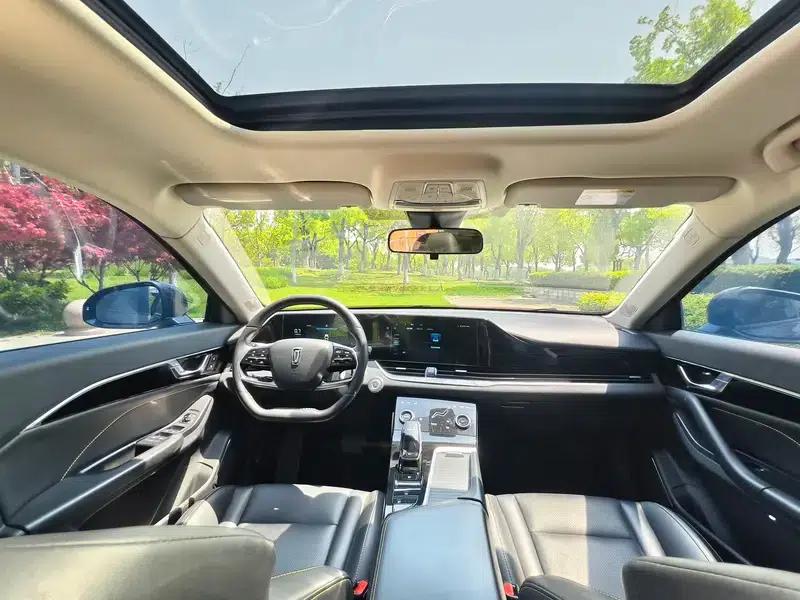 Bestune B70 2023 Third Generation 1.5T Automatic Enjoyment Edition 70th Anniversary Edition — миниатюра 16