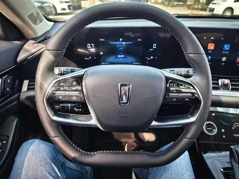 Bestune B70 2023 Model, Third Generation, 1.5T Automatic Enjoyment Edition — миниатюра 19