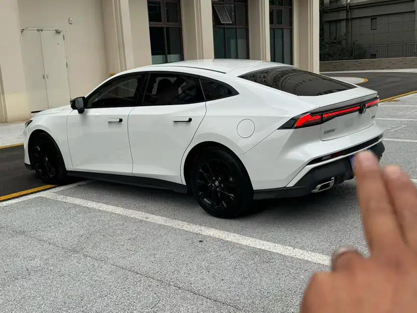 CHANGAN UNI-V 2024 1.5T Luxury Edition — миниатюра 5