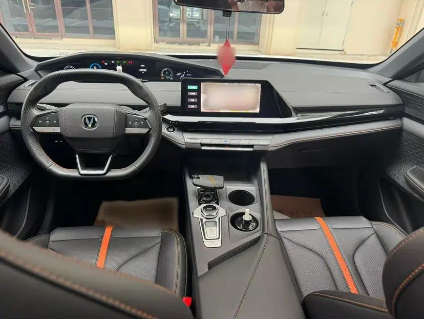 CHANGAN UNI-V 2024 1.5T Luxury Edition — миниатюра 9