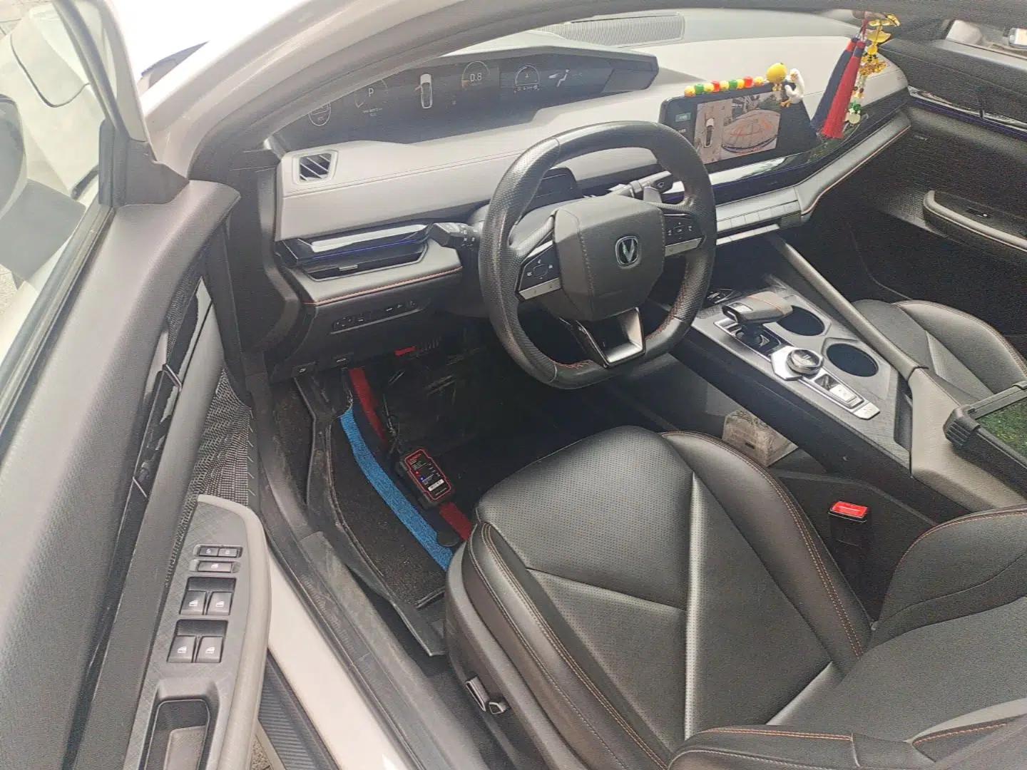 CHANGAN UNI-V 2022 1.5T Prestige Version — миниатюра 18
