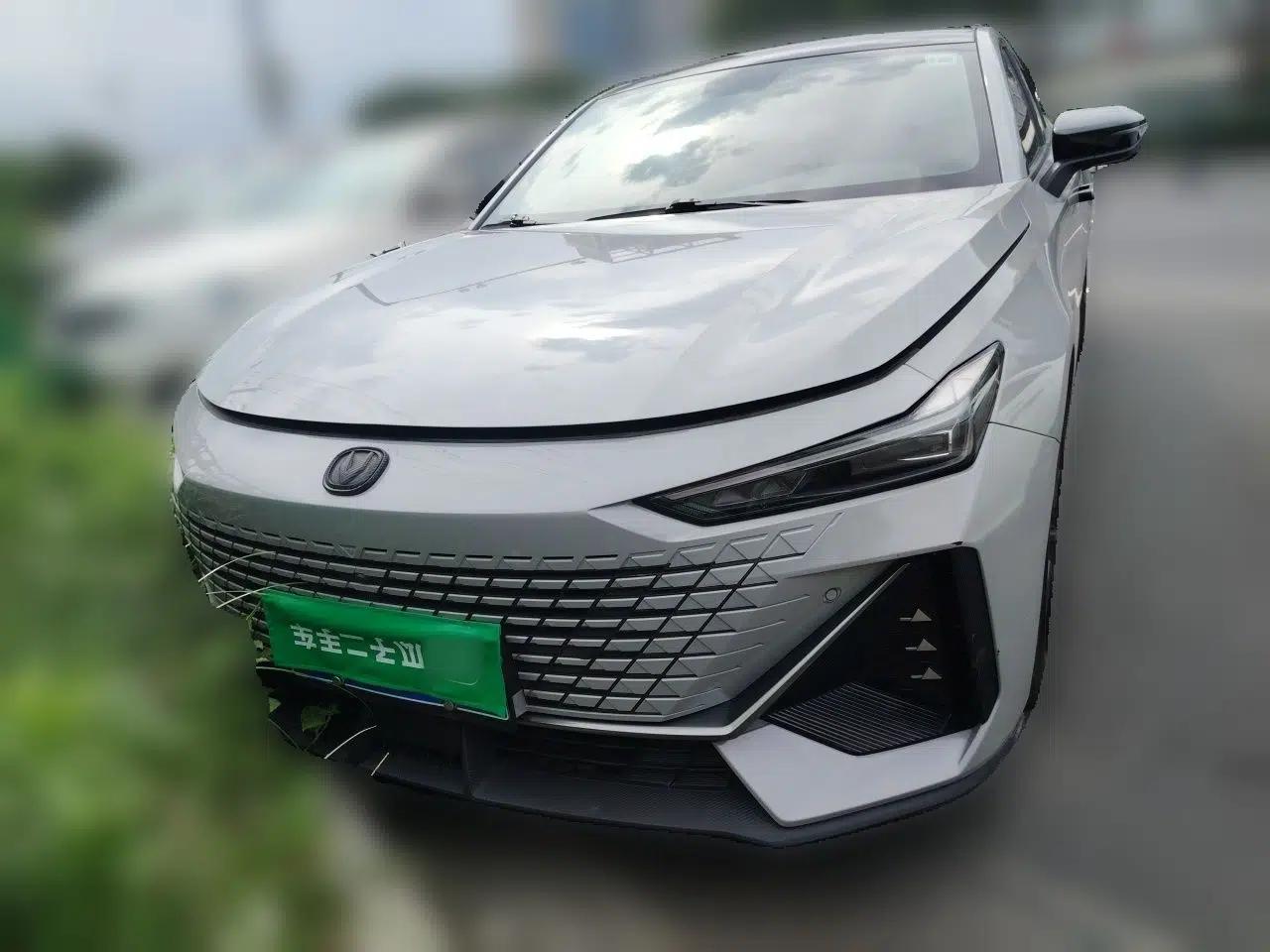 CHANGAN UNI-V 2022 1.5T Prestige Version — миниатюра 2