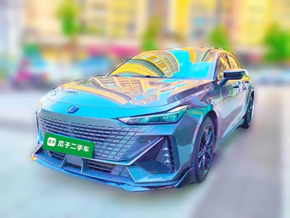 CHANGAN UNI-V 2023 1.5T Prestige Model — миниатюра 1