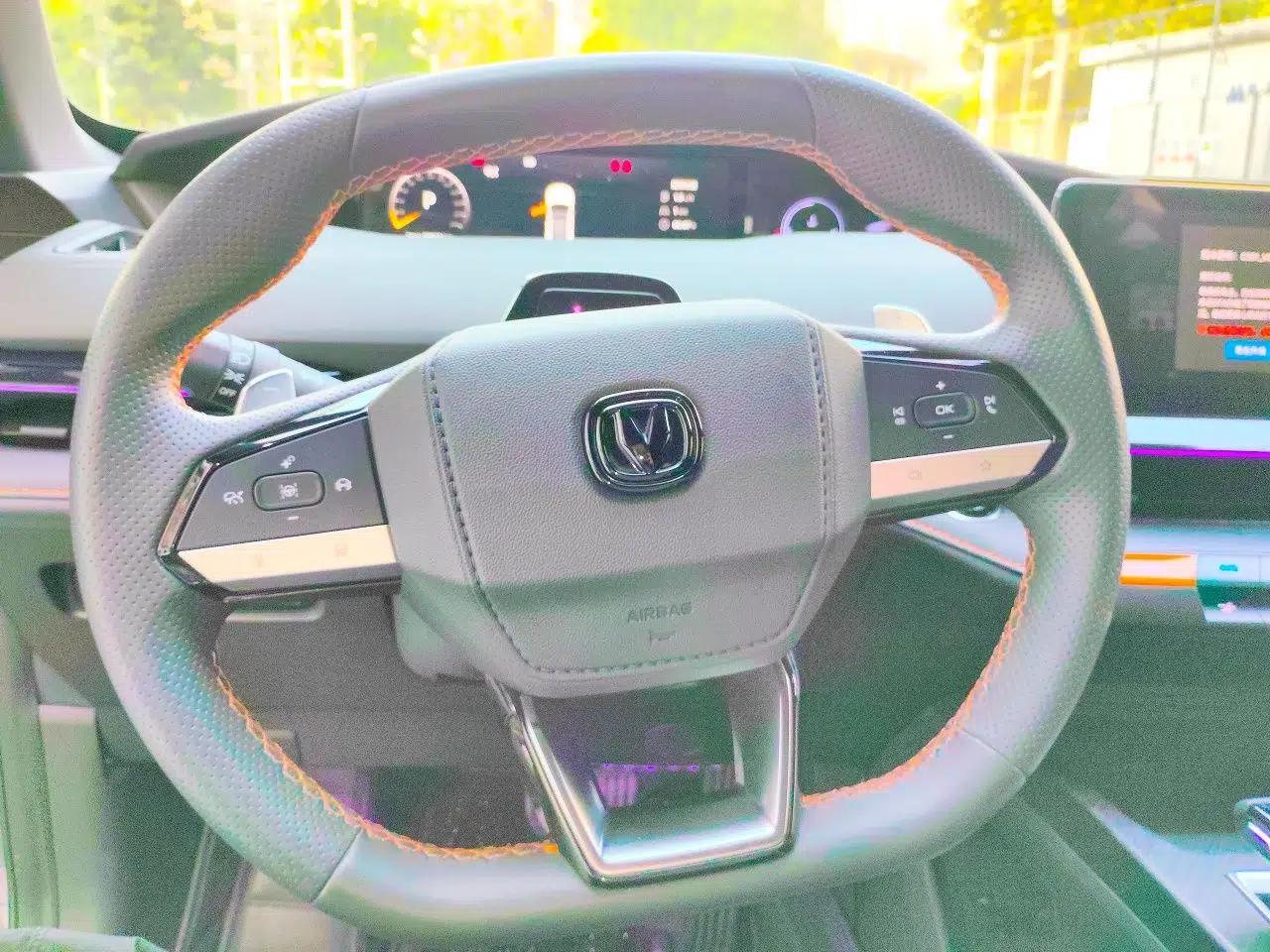 CHANGAN UNI-V 2023 1.5T Prestige Model — миниатюра 10