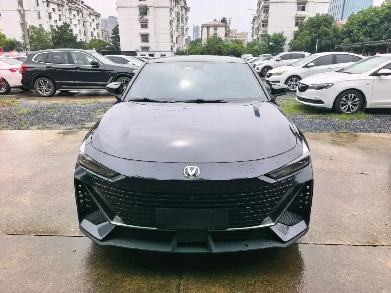 CHANGAN UNI-V 2023 1.5T Prestige Model — миниатюра 2