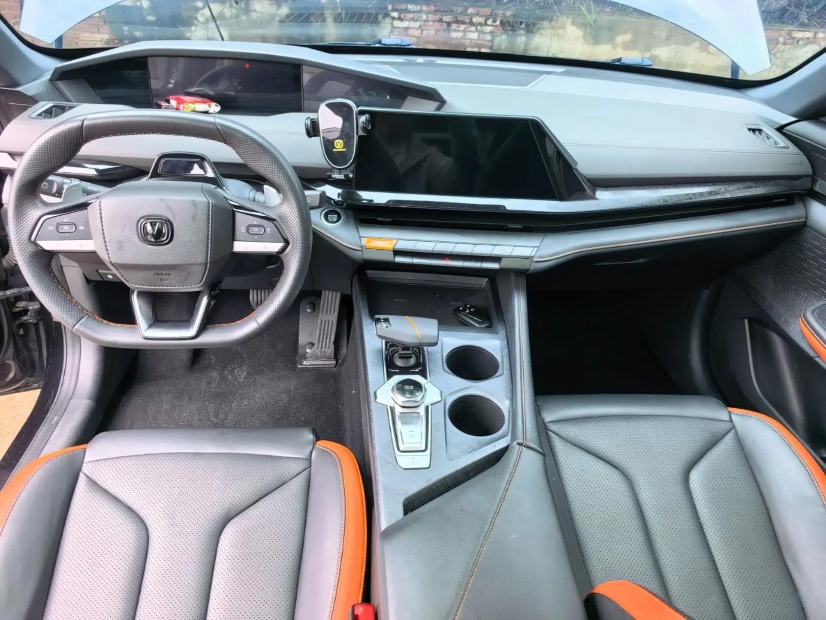 CHANGAN UNI-V 2023 1.5T Prestige Model — миниатюра 12