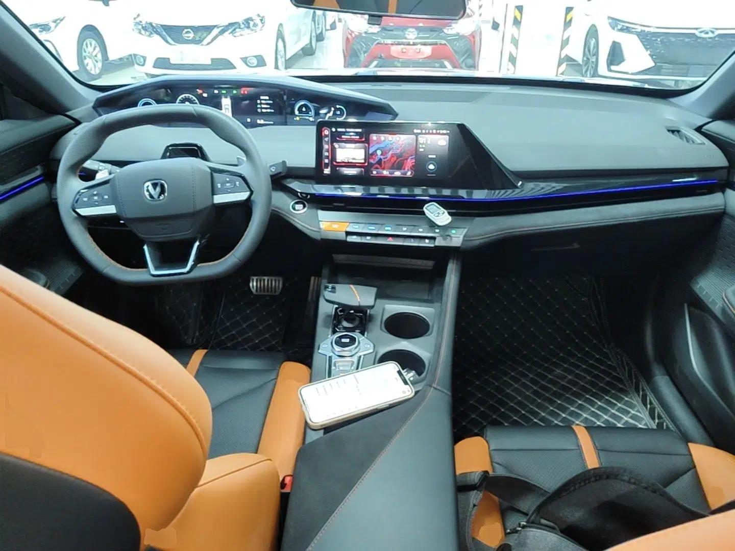 CHANGAN UNI-V 2024 1.5T Prestige Sport Edition — миниатюра 12
